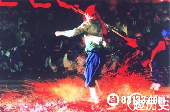 走进傈僳族刀杆节介绍习俗的由来