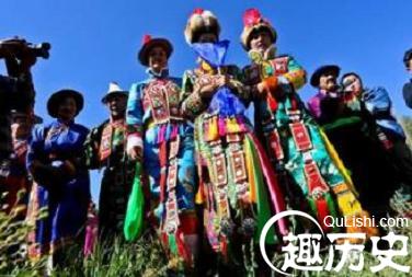 为何说裕固族的服饰非常华丽