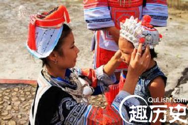 裕固族服饰 裕固族女子的红缨帽啥样