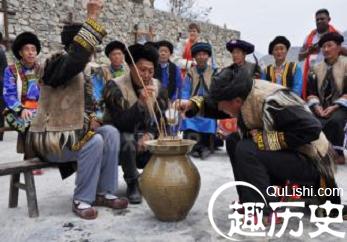 羌族饮食 羌族“咂酒”是怎样的一种酒