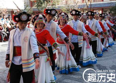 傈僳族服饰  傈僳族男子服饰的特点