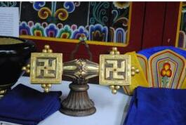 藏族语言  藏族使用的图案“卐”是什么意思