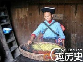 花垣苗族在服饰和饮食具体有什么风俗习惯