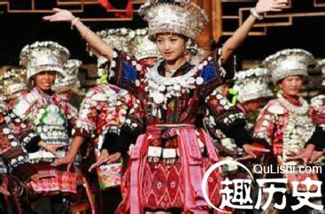 苗族服饰是什么样的？苗族人们日常服饰简介