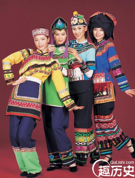彝族服饰  彝族男女服饰图片欣赏