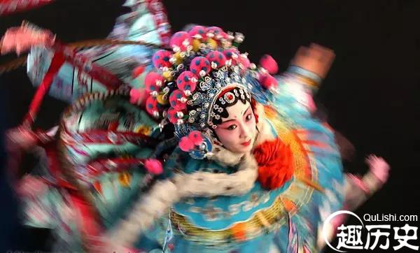 中国三大国粹之中国京剧：京剧表演真的美呆了！