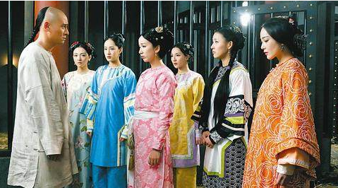 韦小宝有权有势，韦春花为什么还要呆在妓院？