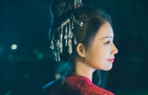 纳兰性德的千古名作，开篇七个字震动古今无人不晓！
