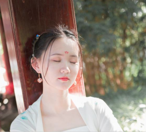 唐朝一首经典的告白诗,作者是才女也是尼姑
