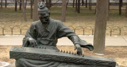 南北朝诗词代表人物生平简介:何承天,对后世历法影响很大