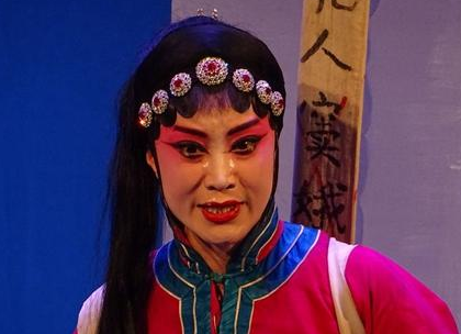 《窦娥冤》的作者是谁?《窦娥冤》讲诉了一个什么样的故事?