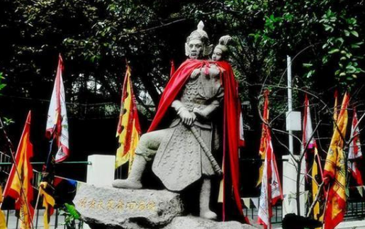 历史上有哪些有骨气的文人？为什么宋朝的文人比明朝的有骨气？