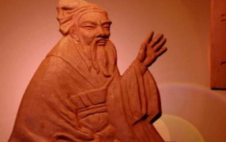 荀子和孔子的对立观点有哪些？荀子崇尚孔子却为何思想不同？