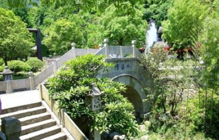 《外婆桥》这首歌改编自哪里？&ldquo;外婆桥&rdquo;有什么样的含义？