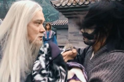 游坦之为什么愿意为阿紫付出一切？游坦之是个怎么样的人？