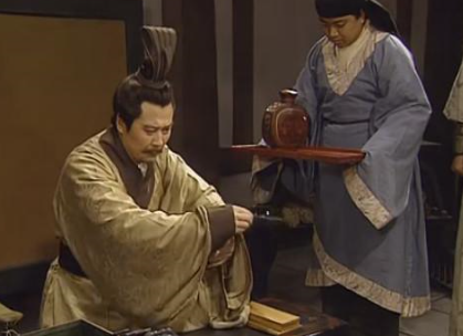 凤雏落坡不是因为求功心切,也不是因为的卢马,而是因为他!