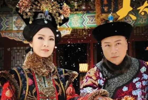 这家祖坟上长了一棵树,风水大臣:后代必出天子!慈禧:把树拔了